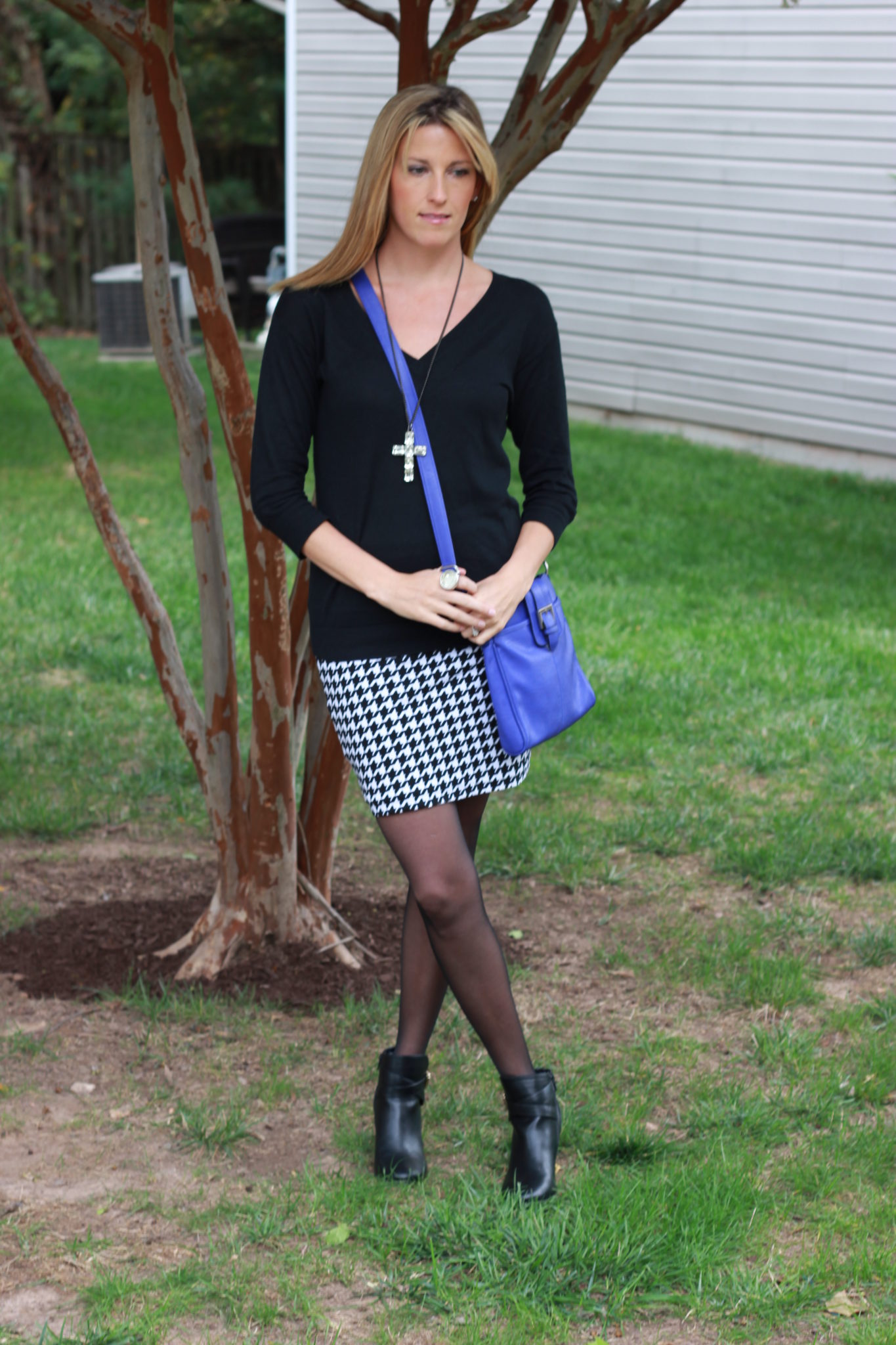 How to wear a houndstooth skirt, tips featured by top LA fashion blogger, Style & Wanderlust