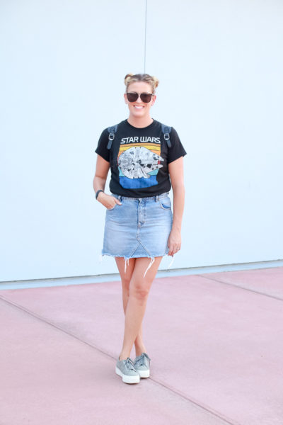 Popular US Style And Travel Blogger, The Fashionista Momma, shares what to wear at Disney World.