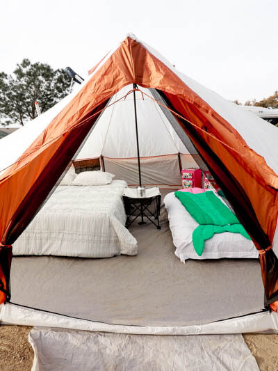 5 Last Minute Ideas For Spring Break featured by popular US Travel Blogger, Style & Wanderlust; Glamping setup.