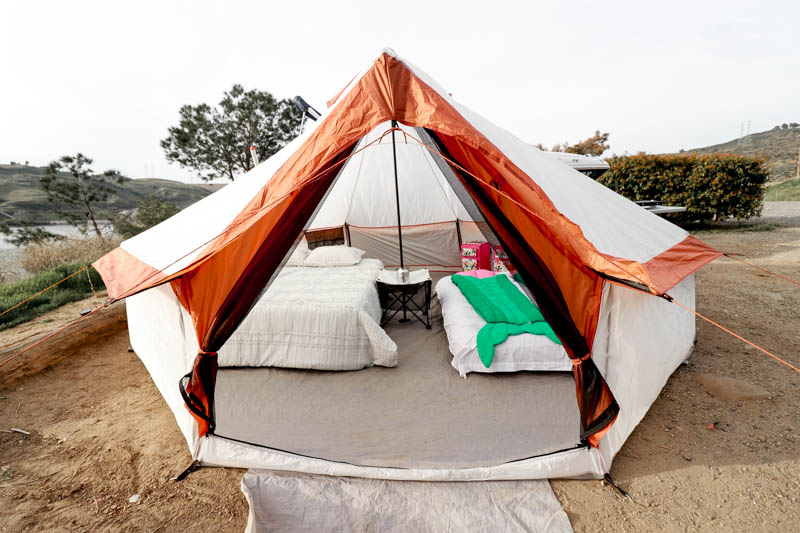 5 Last Minute Ideas For Spring Break featured by popular US Travel Blogger, Style & Wanderlust; Glamping setup.