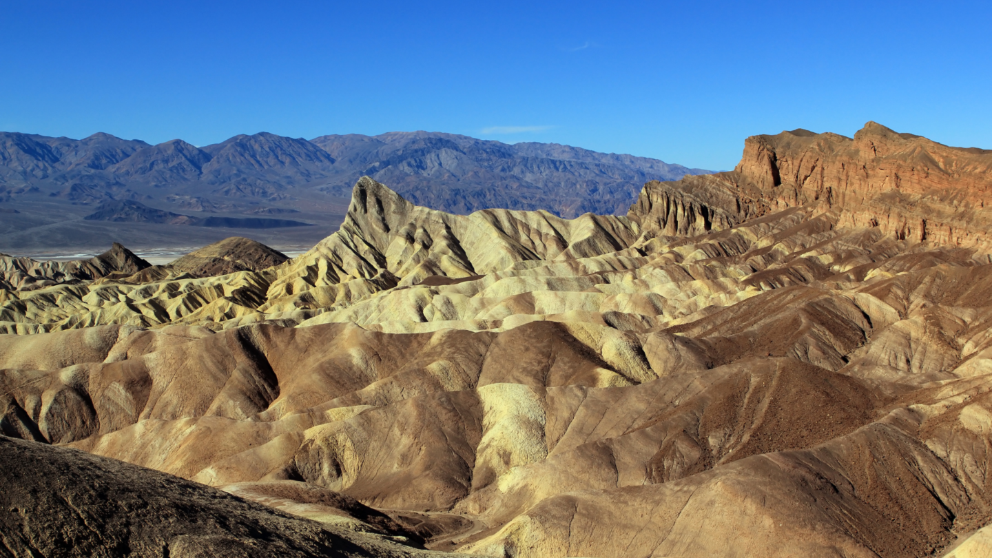 5 Must See Places in Death Valley National Park - Pacific Globetrotters