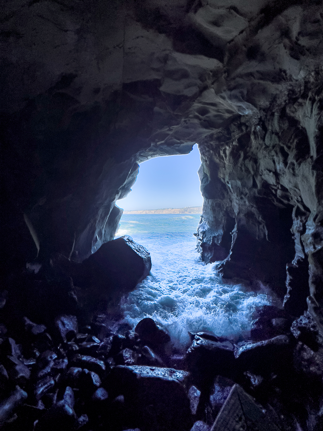 Pacific Globetrotters, budget family travel blog, shares Top Summer Spots In San Diego. Sunny Jims Pirate Cave